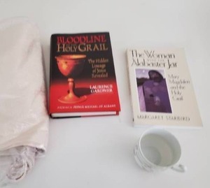 lot 17 image: Collectible China Porcelain Remember Me Coffee Cup, Table Linen, Books...