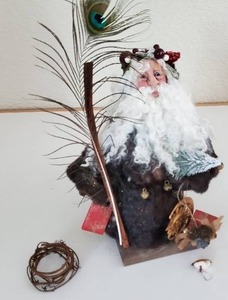 lot 23 image: Vintage Hand-Made Old World Woodland Santa...