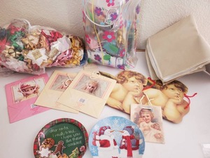 lot 39 image: Holiday Christmas Wrapping Paper-Bows-Victorian Style Gift Bags-Santa Cookies Plates