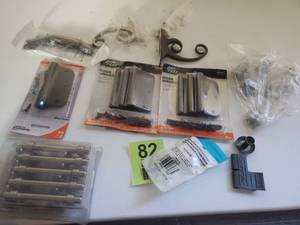 lot 82 image: Grip Fast Door Hinges-Cabinet Pulls
