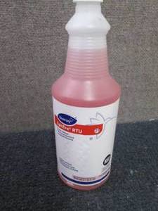 9- qt Bottles Diversy Spitfire RTU...