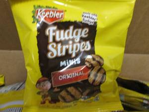 124 ct1 oz  Keebler Fudge Stripes M...