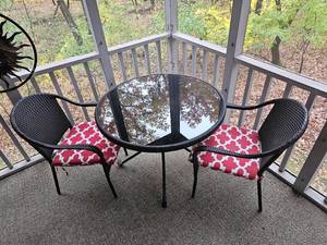 lot 31 image: Modern Caf Patio Table Set