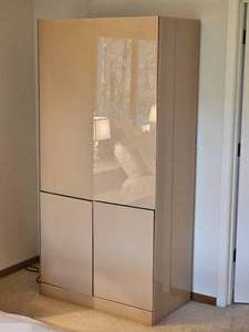 lot 4 image: Postmodern Petal Tone Entertainment Wardrobe
