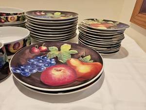 lot 61 image: Furio Mesa Dinner Service
