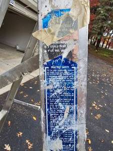 lot 79 image: Six Foot Painters Ladder