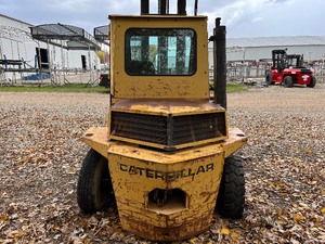 Caterpillar 15,000 lb lift Pneumatic Tire Forklift