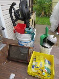 lot 2 image: Mixed Lot of Hardware