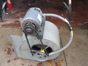 lot 32 image: Squirrel Fan with Blower Motor