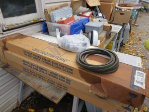 lot 40 image: Large Mixed Lot of Electrical and other Assorted Items