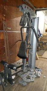 lot 23 image: Hoist weight bench  exercise machine