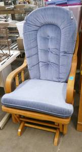 lot 29 image: Very good condition glider rocker