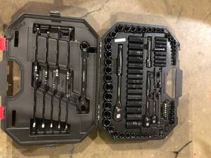 Husky 14 in., 38 in. and 12 in. Drive 100-Position Universal SAE and Metric Mechanics Tool Set (105-Piece) Customer Returns See Pictures