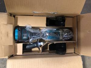 Makita 18V LXT Lithium-Ion Brushless Cordless 4-12 in.5 in. Paddle Switch X-LOCK Angle Grinder with AFT, Tool Only  Customer Returns See Pictures
