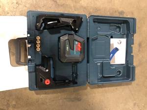 Bosch 100 ft. Green Combination Laser Level Self Leveling with VisiMax Technology, Fine Adjustment Mount & Hard Carrying Case   Customer Returns See Pictures