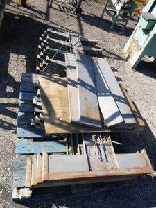 lot 18 image: Lyon Heavy Duty 2 Sided Material Rack