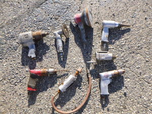 lot 28 image: Air Tools