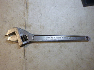 lot 78 image: Vintage John Deere 18 Crescent Wrench