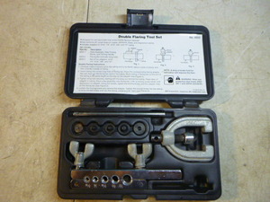 lot 80 image: SPX Double Flaring Tool Set