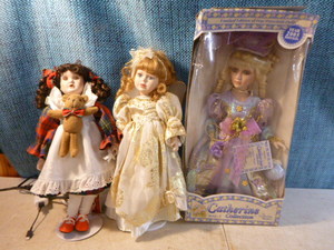 lot 84 image: 3 Porcelain Dolls