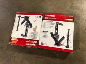 Lot of 2 Husky Pneumatic 3-in-1 15.5-Gauge and 16-Gauge 2 in. Flooring Nailer and Stapler with Quick Jam Release   Customer Returns See Pictures