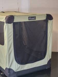 lot 104 image: NozToNoz Soft-Sided Dog  Pet Crate
