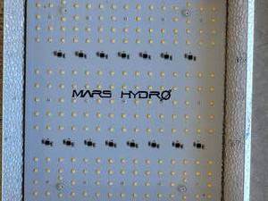 lot 93A image: Mars Hydro LED Grow Light Fixture TS-600 B