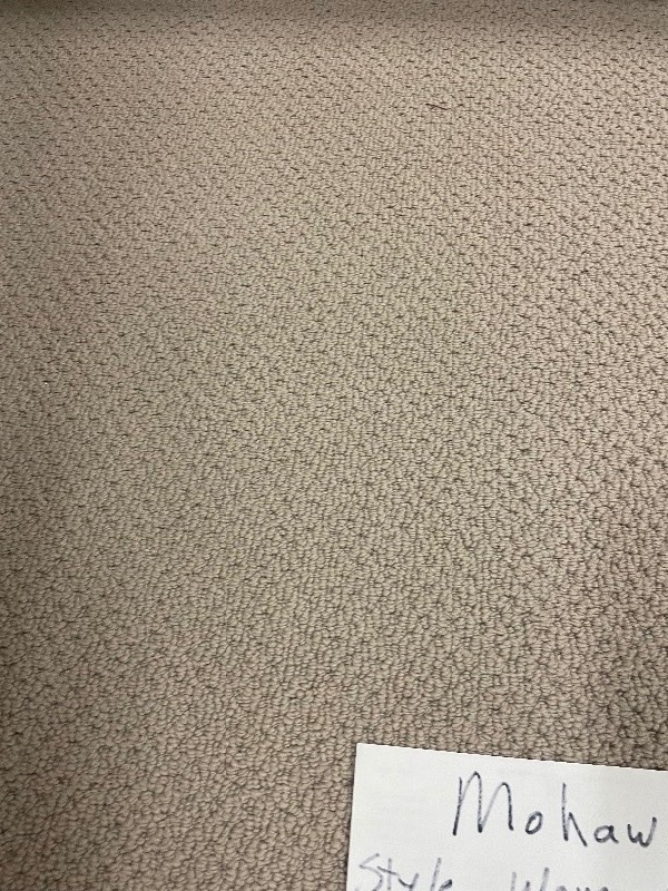 285 SF of Mohawk Carpet REM