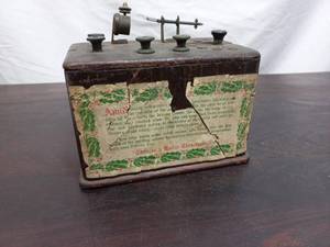 Old Radio Christmas Box