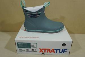 Xtratuf Womens Ankle Deck Boots -Size 11