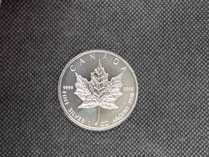 2009 BU One Ounce Silver Canadian Maple Leaf $5.00 Coin