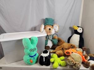 Tote with Plushes
