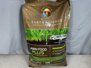 New 20 lb Bag of Lawn Food Plus