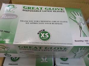 lot 20 image: Case of 1000 XS Disposable Latex Gloves Powder Free