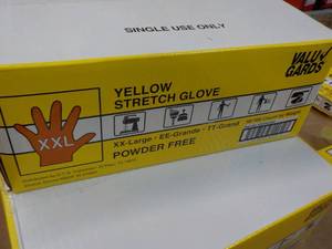 lot 28 image: 1000 Valu Gloves Yellow Stretch Gloves size Xxlarge powder free