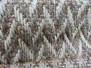 lot 54 image: 8 x 10 IndoorOutdoor Rug