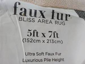 lot 61 image: Faux Fur 5 x 7 Bliss Area Rug