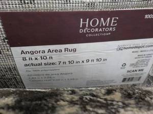 lot 65 image: Home Decorators Angora Area Rug 8 x 10