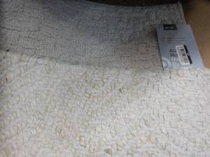 lot 122 image: 3 Storage and 2 accent Rugs
