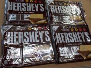 lot 141 image: 4 pkgs Hersheys Full Size Candy Bars- 6 each