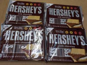 lot 142 image: 4 pkgs Hersheys Full Size Candy Bars- 6 each