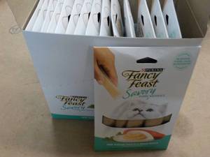 lot 158 image: 15 ct Purina Fancy Feast Savory Cat Treats Natural Tuna in a Demi Glaze best date 082023 Retail $3 each