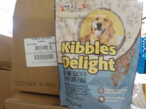 lot 196 image: 10 - 14 oz Bags Kibbles Delight Dog Food