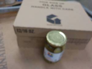 lot 316 image: 12 - 16 oz jars Kosher Sandwich Pickle Slices best date 08092023