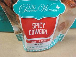 lot 330 image: 8 - 7 oz Bags The Pioneer Women Spicy Cowgirl Snack Mix best date 09022023
