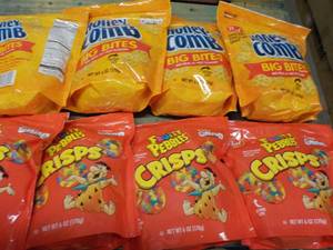 lot 377 image: 8 - 6 oz Bags Post Cereal...