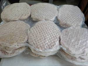 lot 476 image: C 10 lb. Frozen 100% Angus Beef Patties