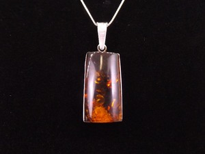 .925 Sterling Silver Amber Cabochon Pendant Necklace
