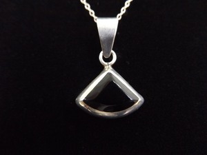 .925 Sterling Silver Inlayed Black Onyx Pendant Necklace