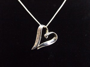 .925 Sterling Silver A True Friend Reaches for Your Hand and Touches Your Heart Pendant Necklace